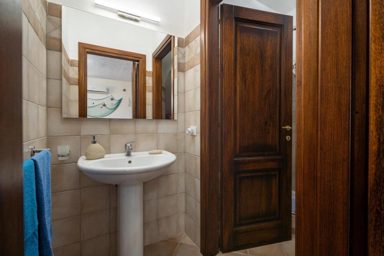 L'Estasi Tanca Piras A Bordo Piscina Con Vista Mare Villa Nebida Buitenkant foto