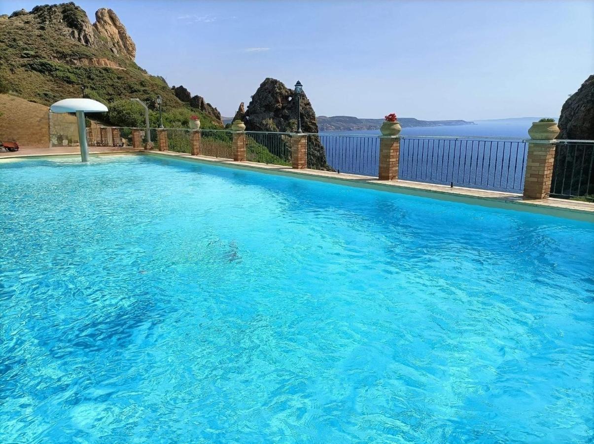 L'Estasi Tanca Piras A Bordo Piscina Con Vista Mare Villa Nebida Buitenkant foto