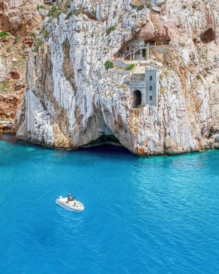 L'Estasi Tanca Piras A Bordo Piscina Con Vista Mare Villa Nebida Buitenkant foto